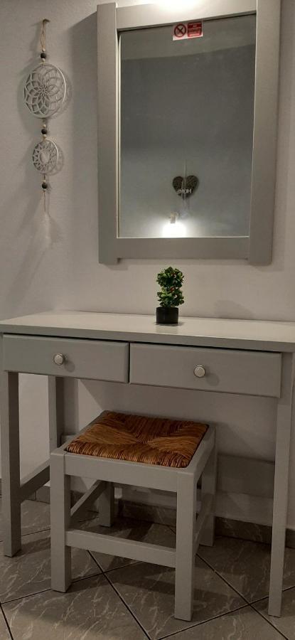 Maria In Paros 2-4 Persons *